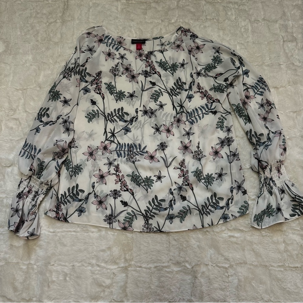 Vince Camuto Cold Shoulder White Floral Blouse Top Size XS Gathered at Wrist NEW - Picture 13 of 16